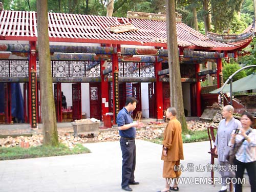 普照寺-地震后的青城山普照寺