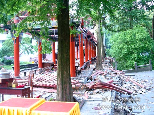普照寺-地震后的青城山普照寺