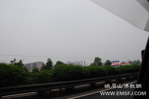 绵阳-峨眉山佛协绵阳赈灾记