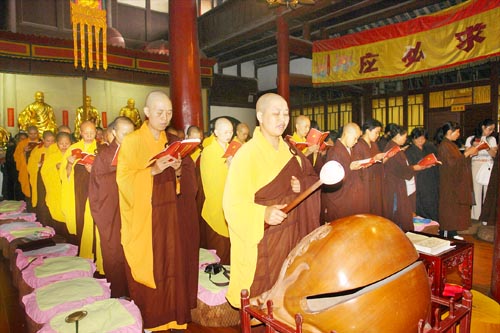 伏虎寺-佛欢喜日：峨眉山伏虎寺隆重举行盂兰盆法会
