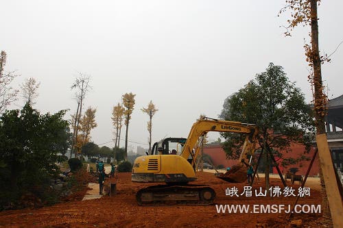 峨眉山大佛禅院落成庆典暨开光法会准备工作有条不紊