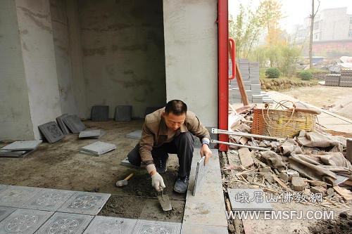 峨眉山大佛禅院落成庆典暨开光法会准备工作有条不紊