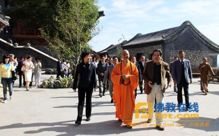 龙泉寺-海外华侨实业家国庆观礼团一行参访北京龙泉寺
