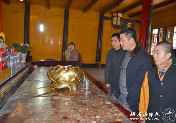 报国寺-乐山市安全生产督察组第十组到报国寺安全检查