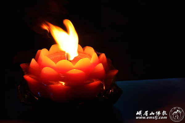 峨眉山-峨眉山大佛禅院举行“万盏明灯供普贤”祈福供灯大法会 峨眉山-峨眉山大佛禅院举行“万盏明灯供普贤”祈福供灯大法会