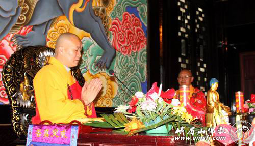 照杰法师荣膺灵山寺中兴第一代方丈升座庆典法会隆重举行