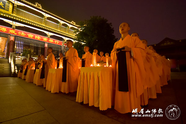 佛教-省佛协第十九次传戒法会第七日：通启二师请戒开导查验衣钵授幽冥戒