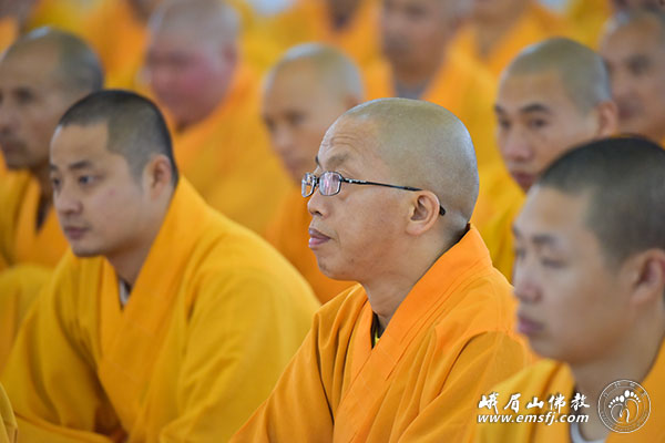 佛教-省佛协第十九次传戒法会第八日：本堂发露演习班口露罪忏悔