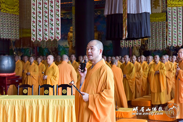 佛教-省佛协第十九次传戒法会第八日：本堂发露演习班口露罪忏悔