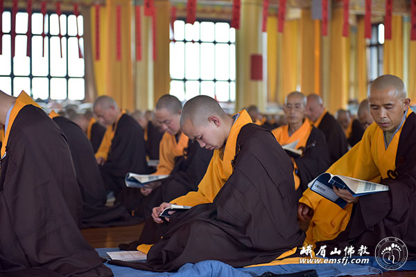 佛教-省佛协第十九次传戒法会第十日:早课复启传沙弥戒午后发愿诵沙弥律 佛教-省佛协第十九次传戒法会第十日:早课复启传沙弥戒午后发愿诵沙弥律