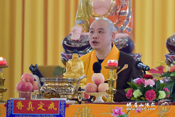 佛教-省佛协第十九次传戒法会第十五日：全天过书审戒问遮