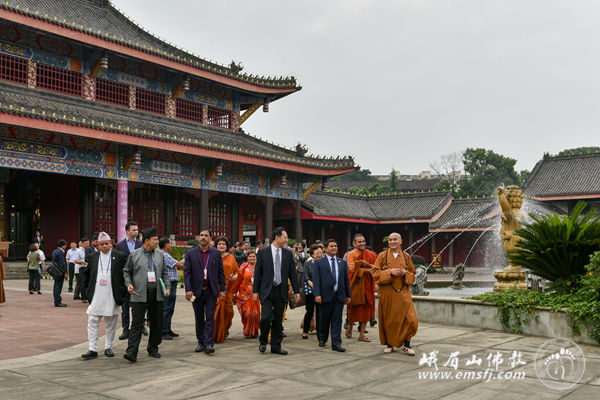 佛教-尼泊尔文化、旅游与民用航空部部长一行赴峨眉山大佛禅院、金顶华藏寺参观访问