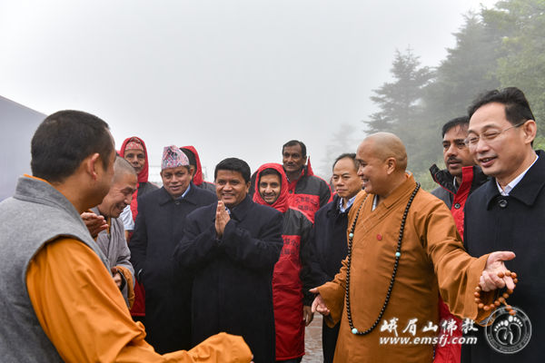 佛教-尼泊尔文化、旅游与民用航空部部长一行赴峨眉山大佛禅院、金顶华藏寺参观访问