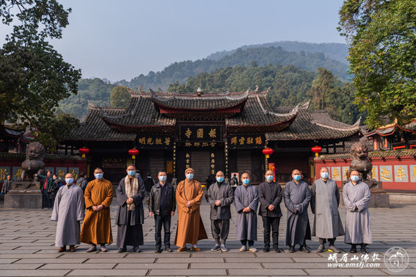 报国寺-永寿大和尚一行赴报国寺、伏虎寺检查落实“双暂停”实施情况