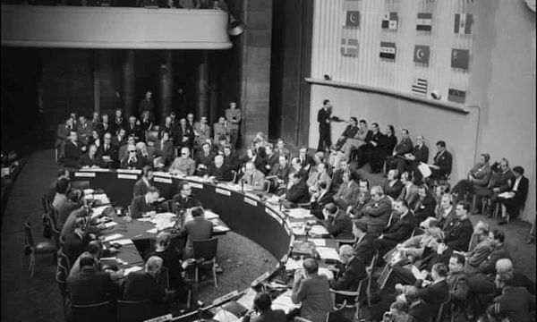 3 1948年12月10日联合国世界人权宣言表决会议 图片来自网络.jpg